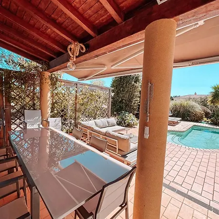 Rubix Villa *