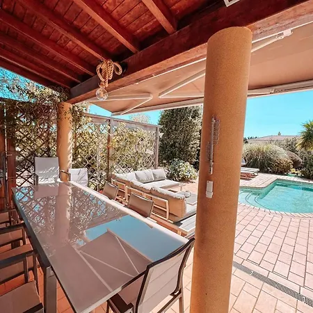 Villa Rubix